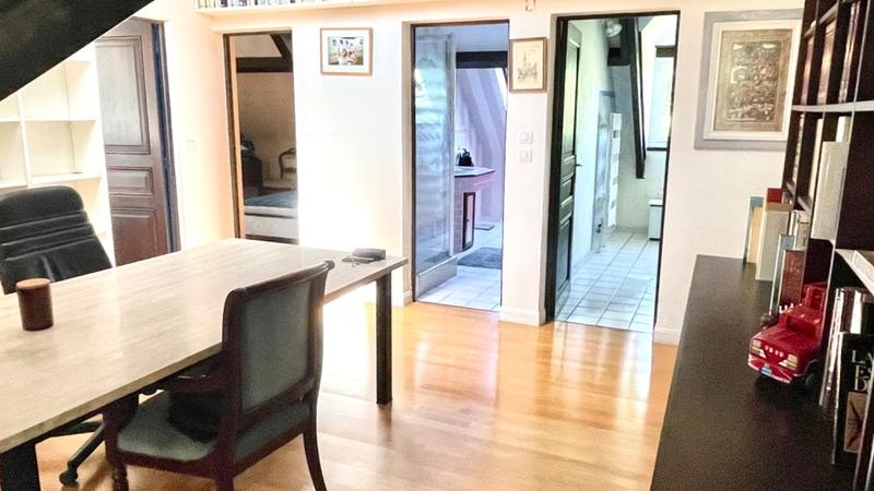 Maison - 401 m² - 10 pièces