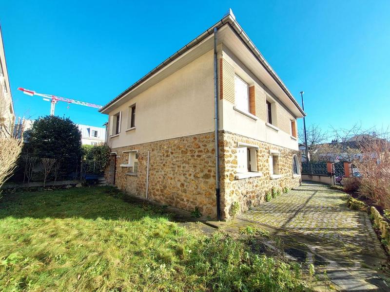 Maison - 171 m² - 7 pièces