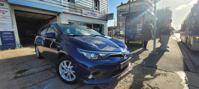 Toyota Auris Touring Sports 1.8 Hybrid 136 Collection Cvt Auto