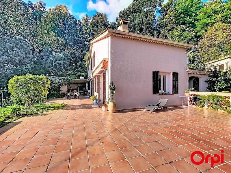 Maison - 155 m² - 6 pièces