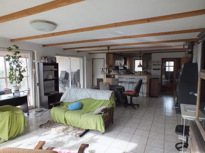 Maison - 261 m² - 9 pièces