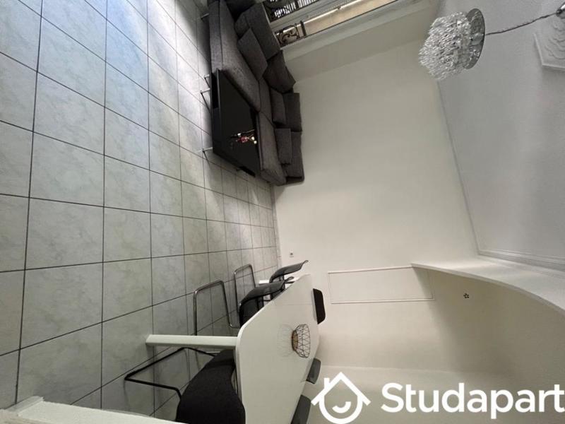 Chambre - 12 m² - 1 pièce