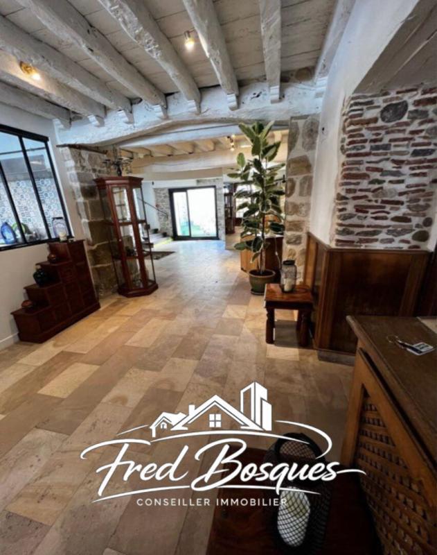 Maison - 399 m² - 11 pièces