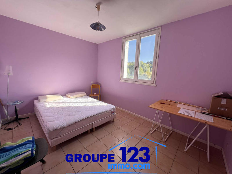Maison - 180 m² - 8 pièces
