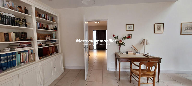 Demeure - 254 m² - 10 pièces