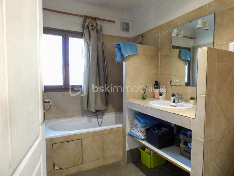 Villa - 180 m² - 6 pièces