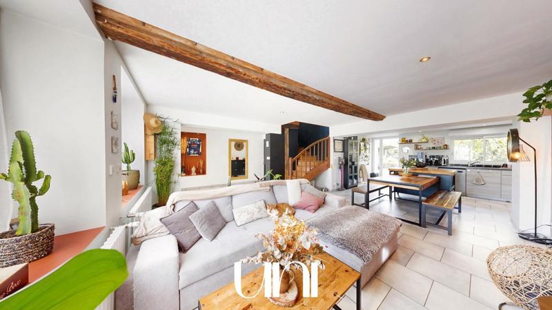 Maison - 121 m² - 4 pièces