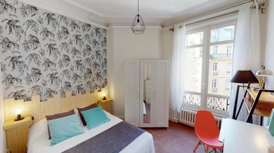 Chambre - 10 m² - 8 pièces