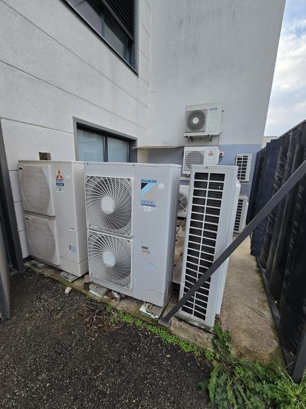 Local d'activités - 960 m²