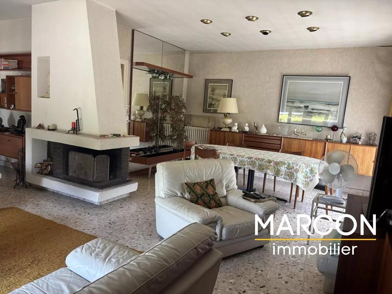 Maison - 158 m² - 6 pièces