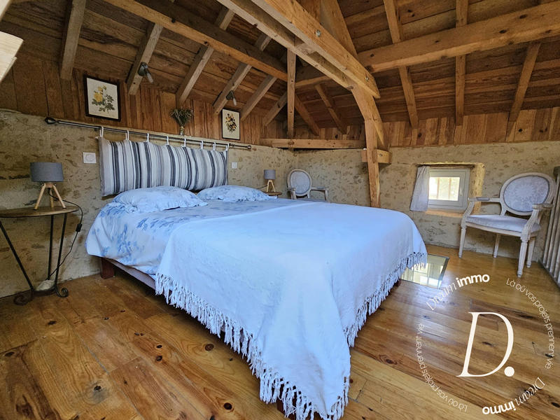 Maison - 565 m² - 15 pièces