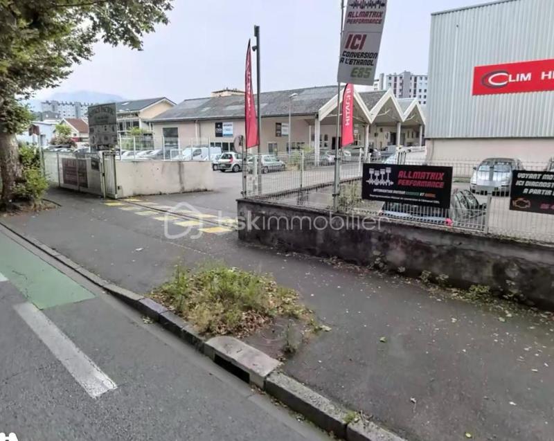 Bureau - 325 m² - 3 pièces