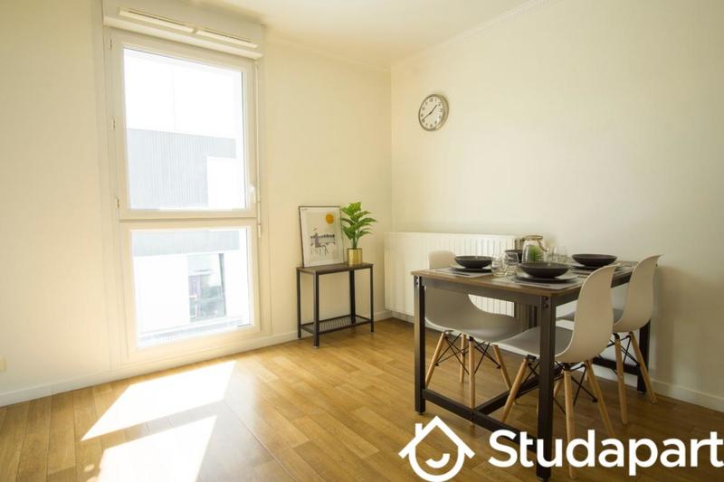 Chambre - 13 m² - 1 pièce