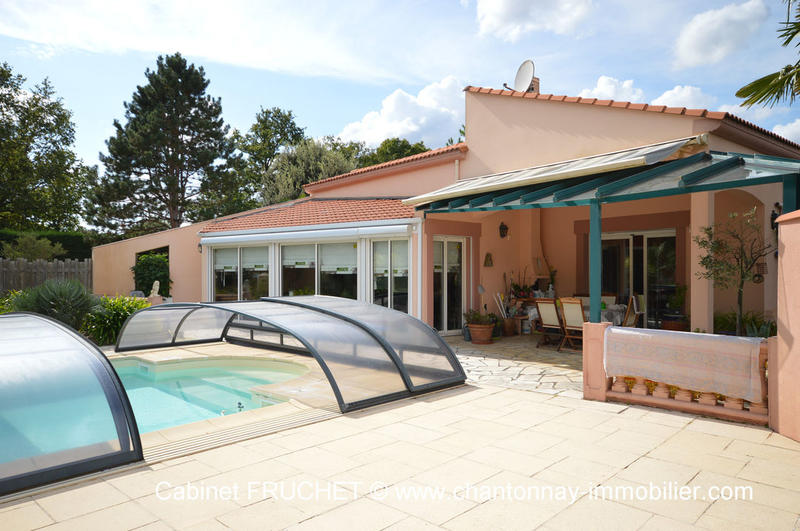 Propriété - 165 m² - 5 pièces