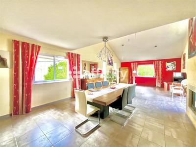 Maison - 179 m² - 5 pièces
