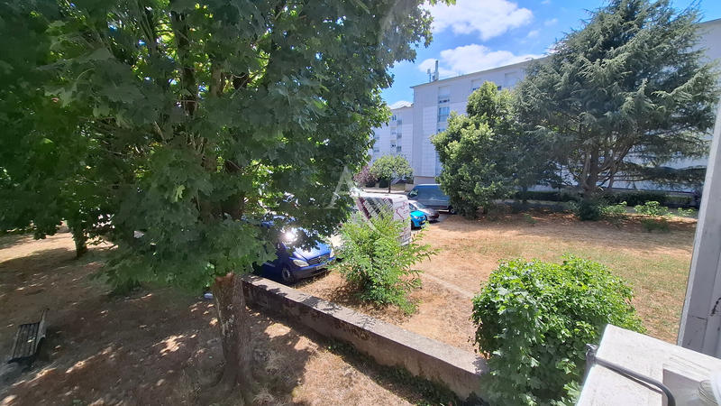 Appartement - 93 m² - 5 pièces