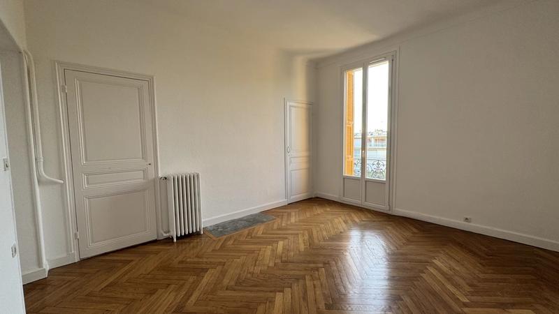 Appartement - 155 m² - 5 pièces
