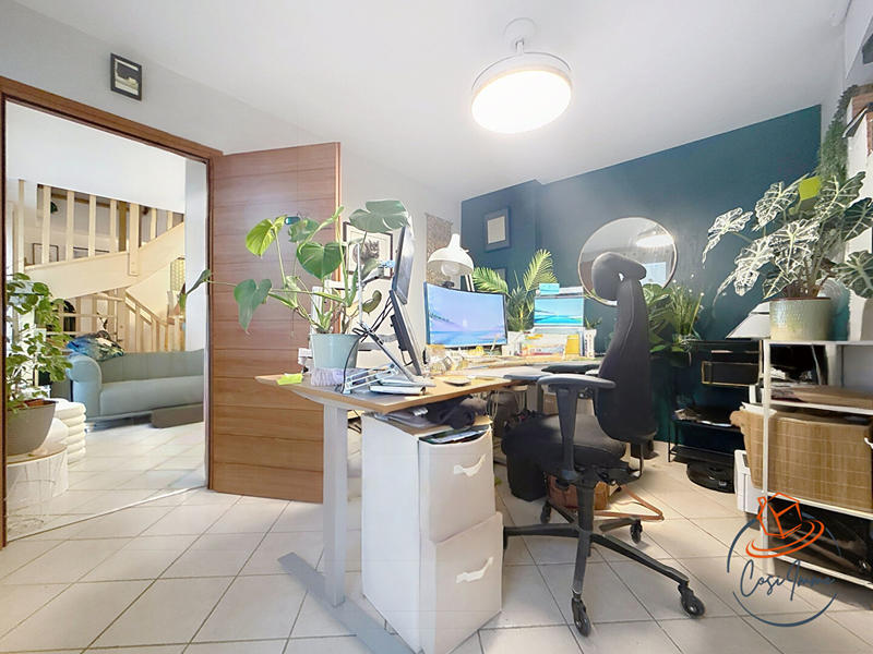 Maison - 210 m² - 8 pièces