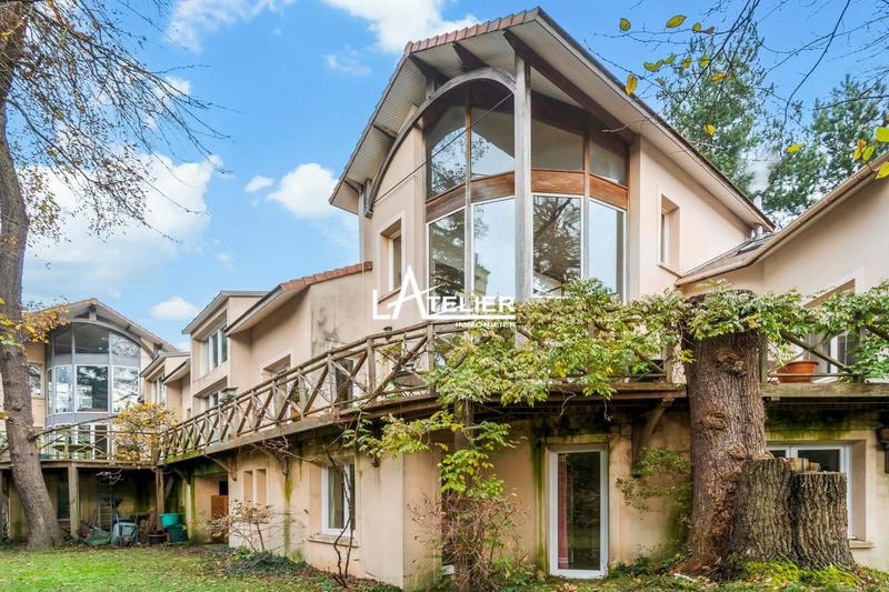 Maison - 399 m² - 15 pièces