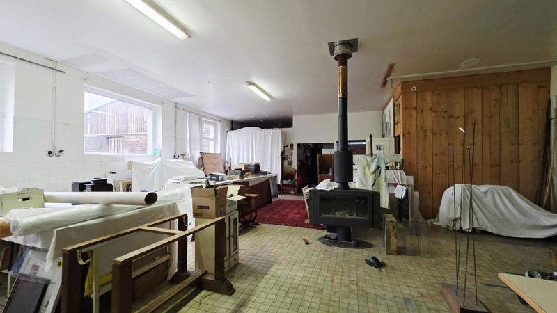 Maison - 401 m² - 6 pièces