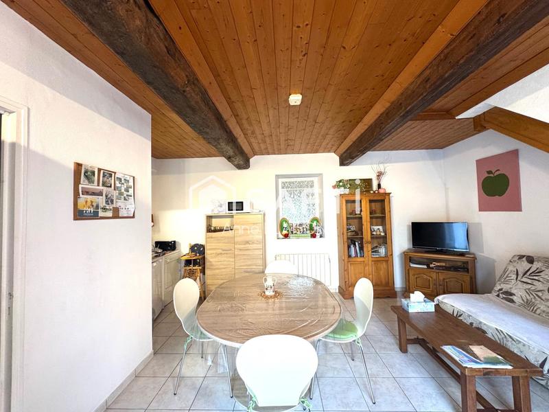 Maison - 137 m² - 7 pièces