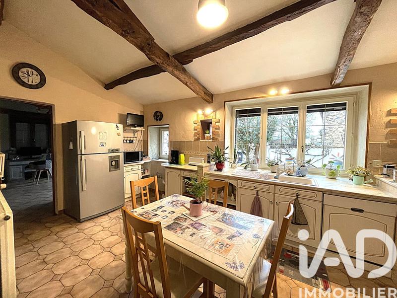 Maison - 248 m² - 8 pièces