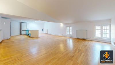 Appartement - 120 m² - 4 pièces