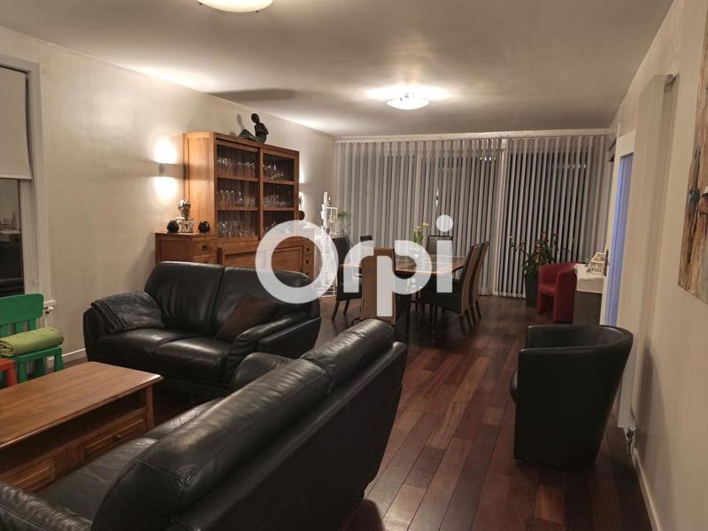 Maison - 210 m² - 6 pièces