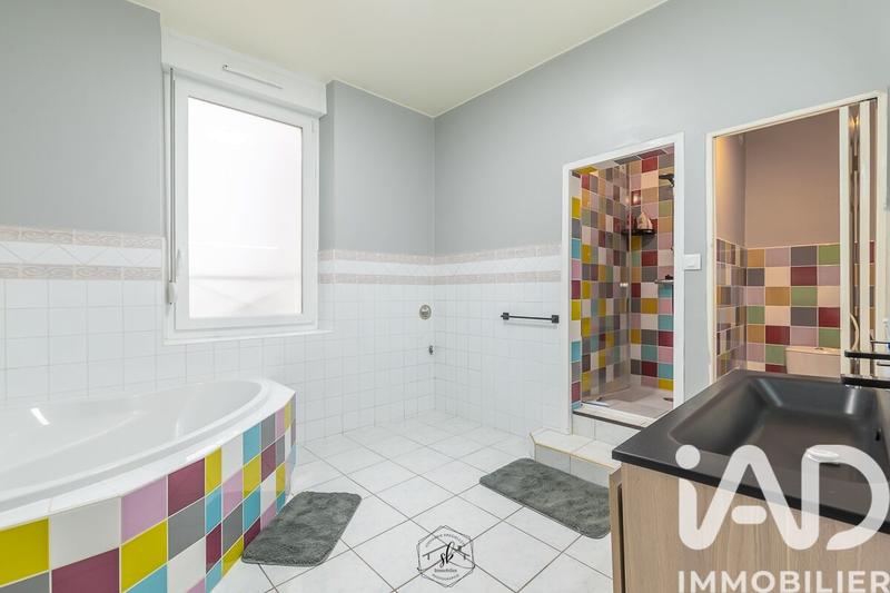 Appartement - 180 m² - 6 pièces