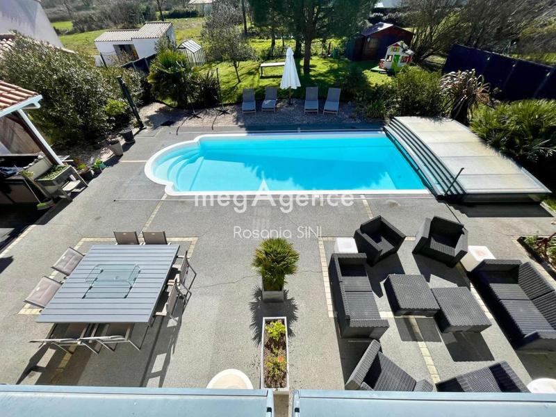 Maison - 169 m² - 7 pièces