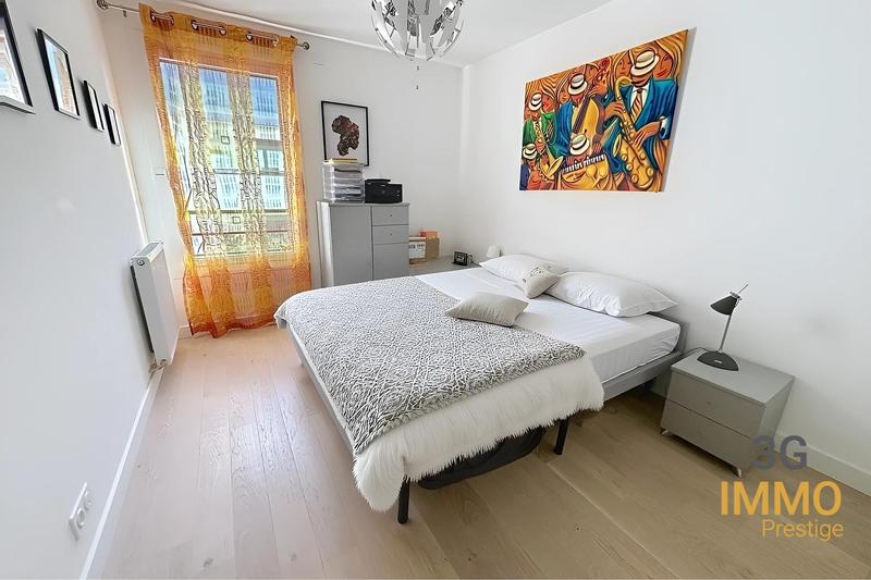 Appartement - 82 m² - 3 pièces