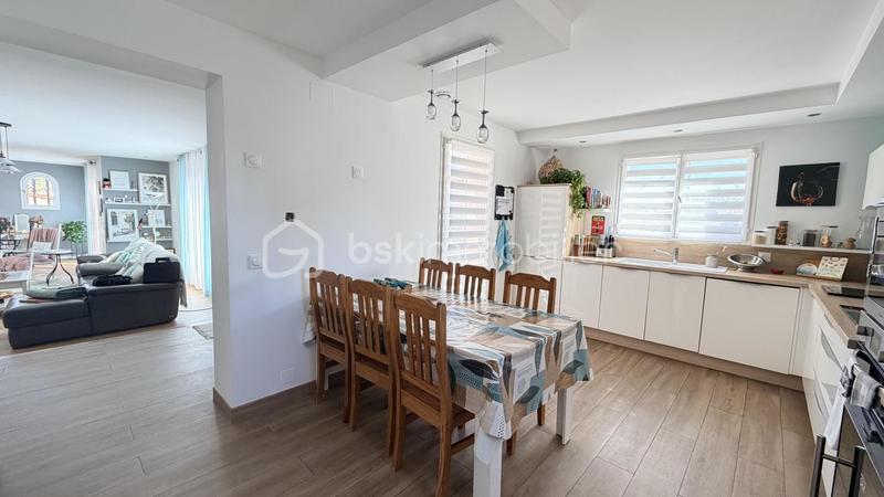 Maison - 130 m² - 4 pièces