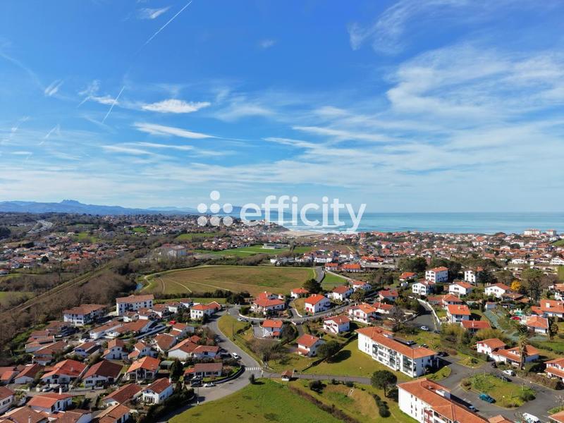 Pavillon - 265 m² - 7 pièces