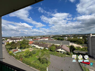 Appartement - 100 m² - 5 pièces