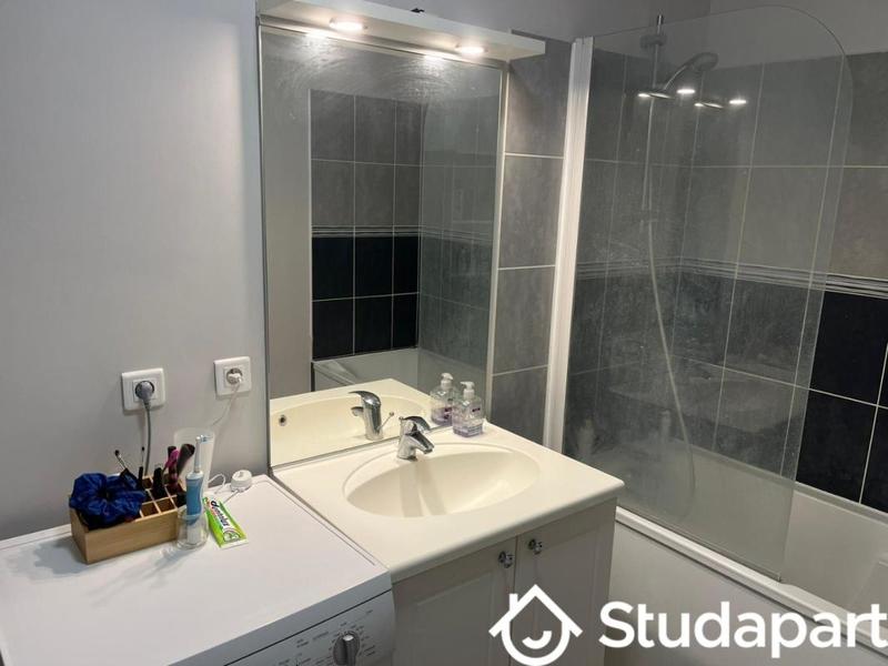 Chambre - 12 m² - 1 pièce