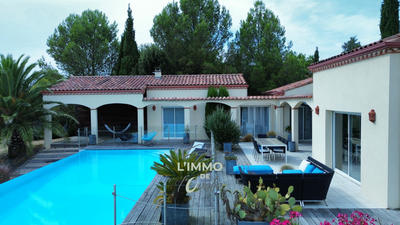 Maison - 200 m² - 6 pièces