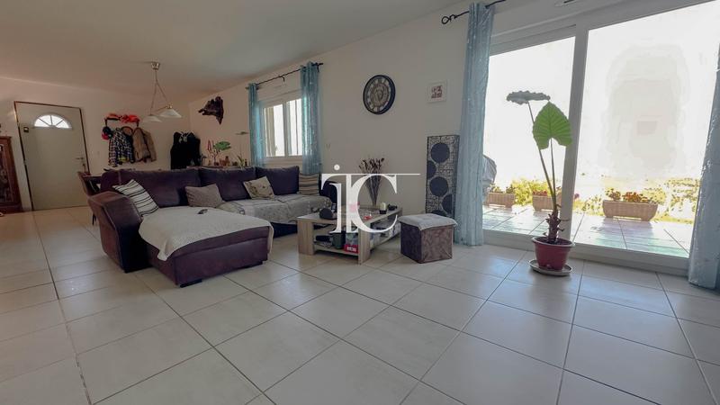 Maison - 96 m² - 4 pièces