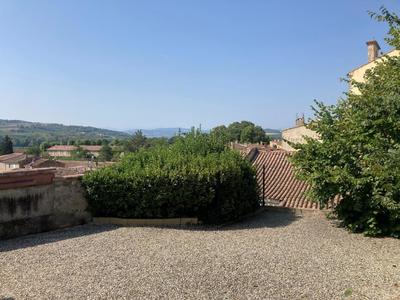 Maison de village - 180 m² - 8 pièces