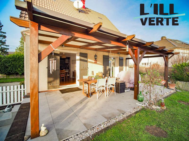 Maison - 90 m² - 5 pièces