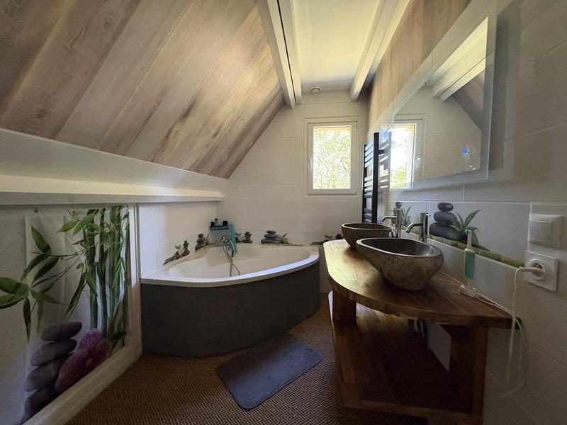 Maison - 110 m² - 4 pièces