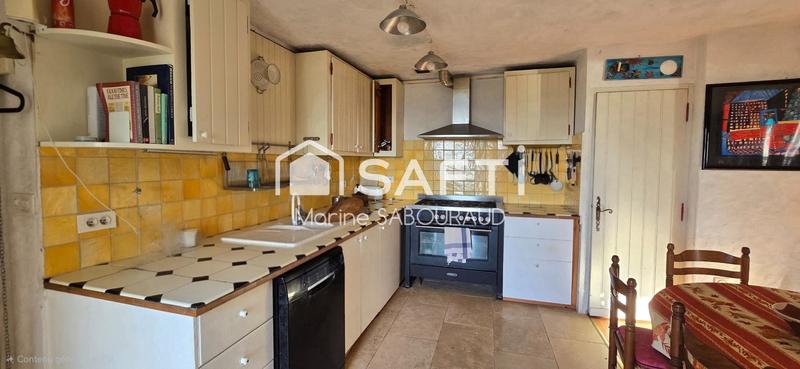 Maison - 205 m² - 6 pièces