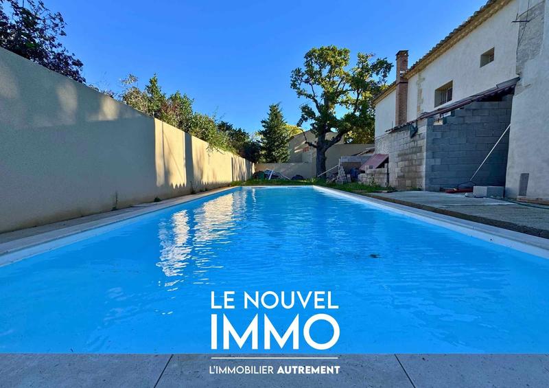 Mas - 335 m² - 8 pièces