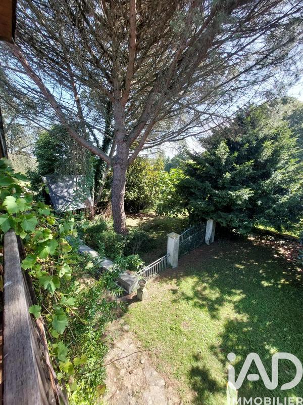 Maison - 389 m² - 10 pièces