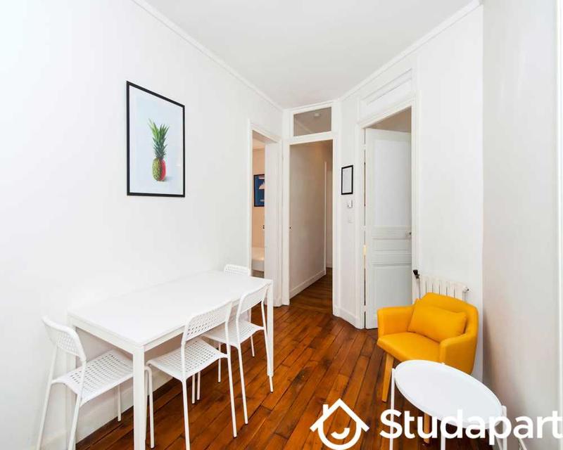 Chambre - 70 m² - 1 pièce