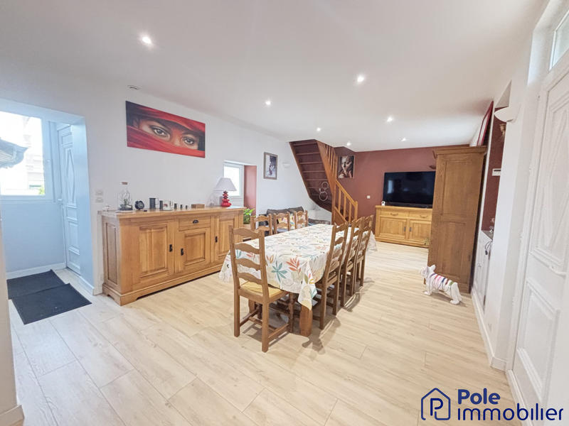 Maison - 151 m² - 6 pièces