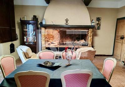 Mas - 486 m² - 19 pièces