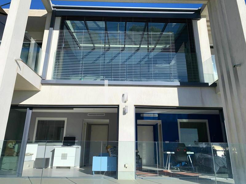 Maison - 216 m² - 6 pièces