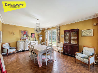 Maison - 180 m² - 6 pièces