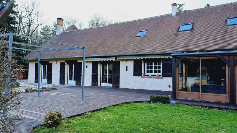 Maison - 250 m² - 8 pièces