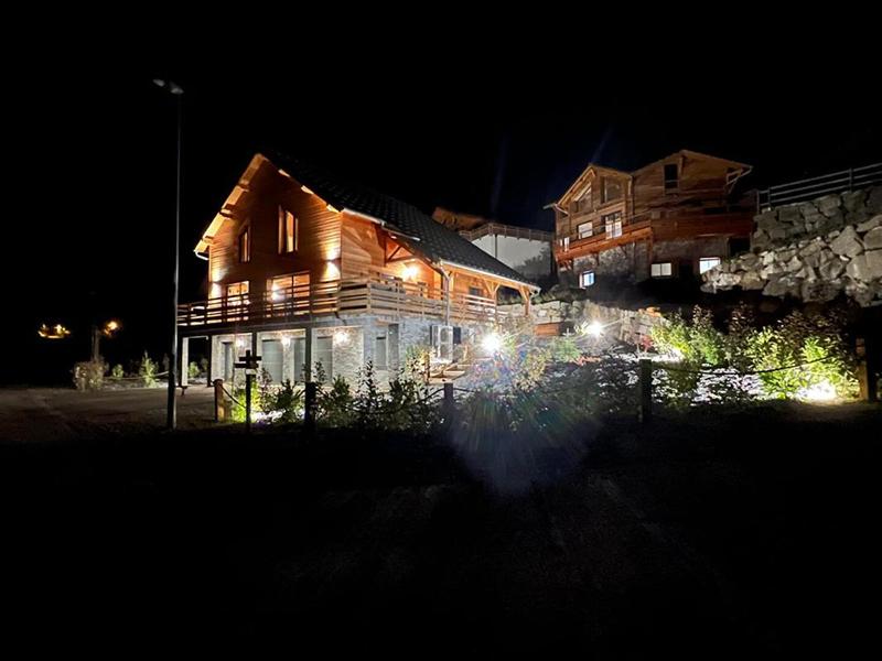 Demeure - 218 m² - 9 pièces